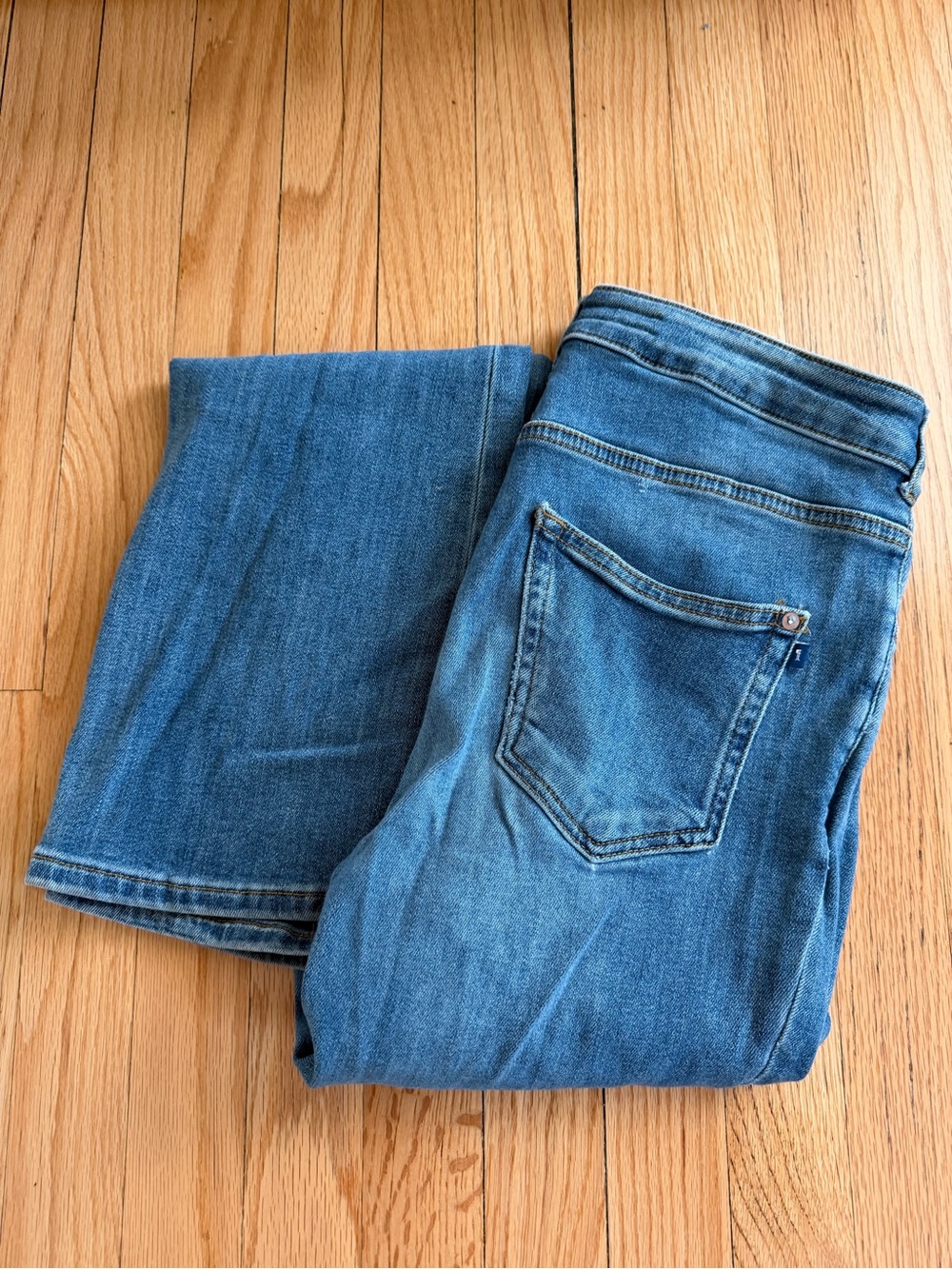 Pilcro Women's Classic Blue Jeans - Comfortable Everyday Fit